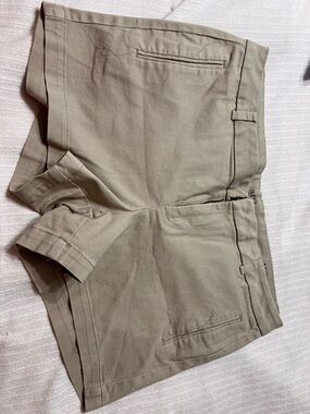 a.n.a Women's Tan Tailored Bermuda Shorts